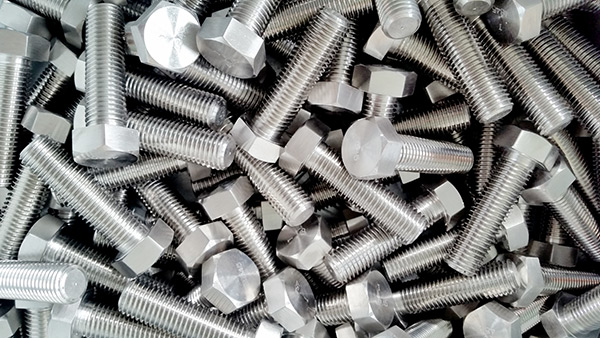 不銹鋼螺栓有哪些種類(lèi)？選材原則有哪些？有什么特征？